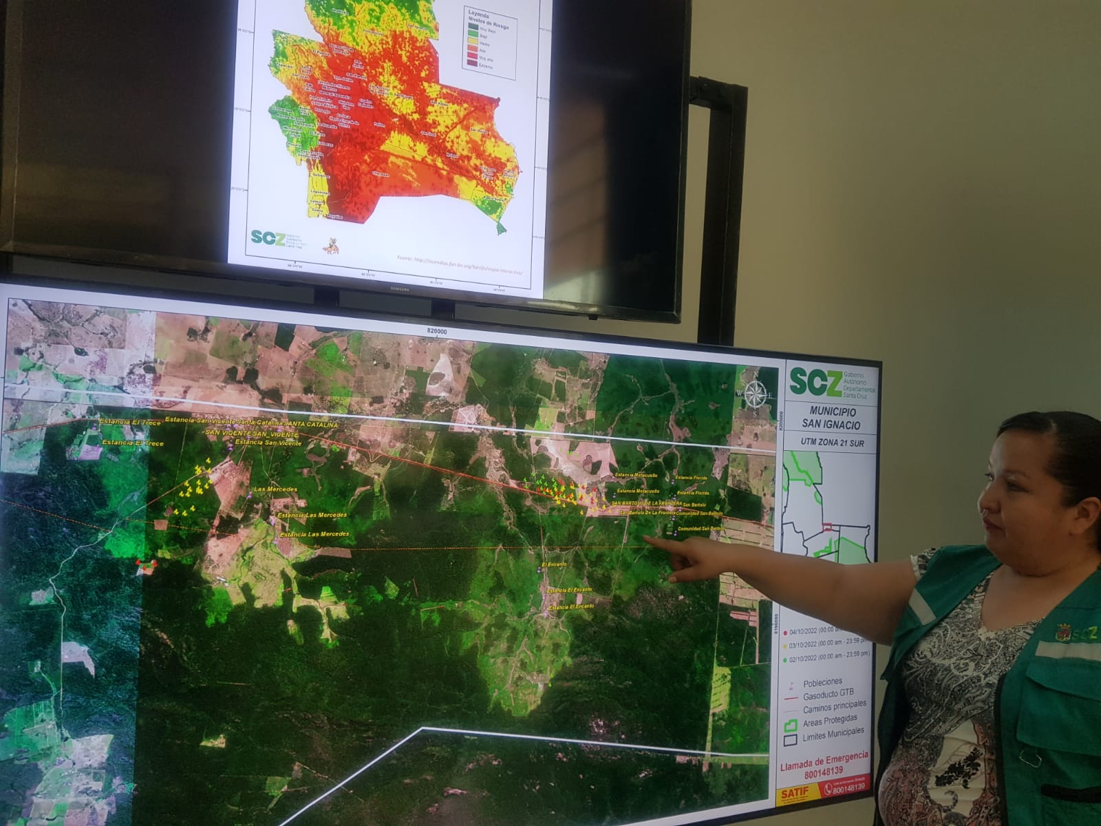 Bomberos de la Gobernación usan retardantes para combatir los incendios